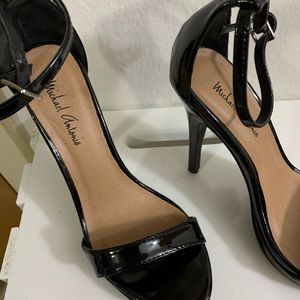 Michael Antonio -Lovina